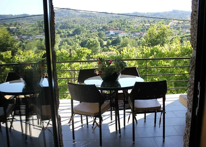 Casa Cima De * Vieira do Minho